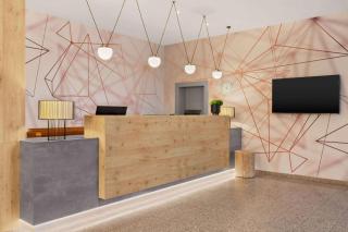 Ramada by Wyndham München Airport - 1