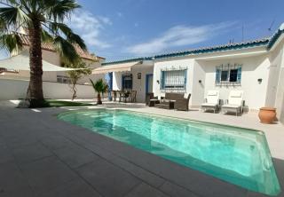 Stunning Villa in Aguadulce, Almería Private Pool 400 sqm area 800m Beach - Aguadulce - 0