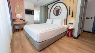 Just Inn City - 3