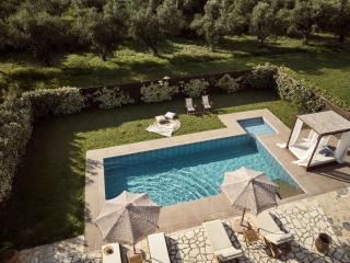 La Maison Du Maire - Luxury Villa with Private Pool, by ZanteWize - Sarakinádhon - 4