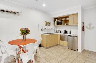 Boathouse at Iluka Resort Apartments - Palm Beach - 5