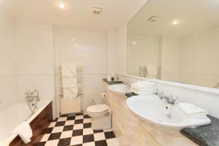 Sheedy's Boutique Hotel - Lisdoonvarna - 1