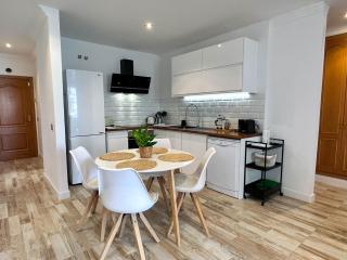 Casa Elsa with Free Parking - Los Abrigos - 5