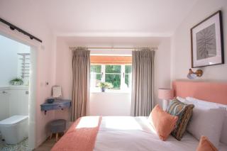 Finwood Green Farm Holiday Cottages-The Calf Shed and The Milk Parlour - 1