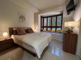 Sotoserena Pools & Tropical Garden Apartment with Sea View - Estepona - 2