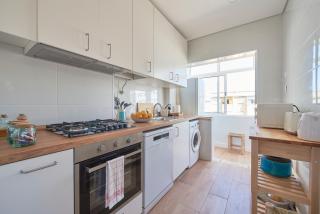 Sunset Bay View, Renovated Apt, By TimeCooler - Setúbal - 3