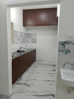 Variyar Service Apartments Unit C 1st Floor - Vellore - 2