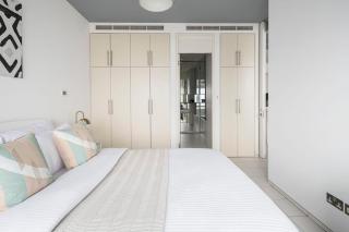 Frank Porter - Index Tower - Dubai - 3