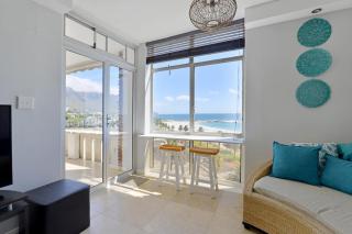 Top Floor Apartment Camps Bay Beach - 4