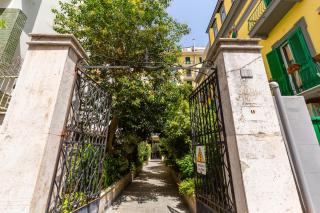 Stanzione Classy Flat at Vomero Central by Napoliapartments - Napels - 8