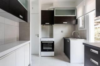 Breezy 2BR Apartment by Marina Flisvos by UPSTREET - Atene - 1