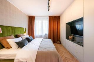 Eclectic City Apartment near Old Town - Warsaw - 5