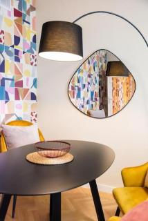 Eclectic City Apartment near Old Town - Warsaw - 2