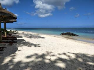 KASPOZ Entire Holiday Home - Private garden & 5 mins walk to the beach - 5