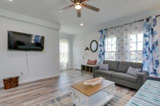 Walk to Gulf Ocean-View Home in Crystal Beach! - 5