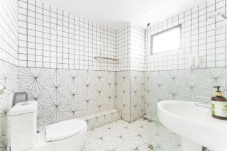 Craft studio apartment by Beginning with,3BR​ in heart of Nimman - 1