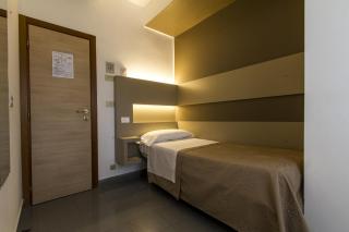 Hotel Desire' - 1