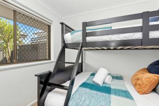 Coastal Elegance A Luxurious Dreamy Escape - 8