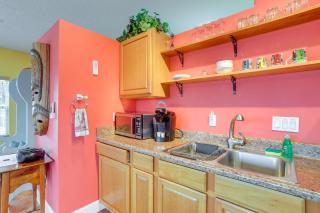 Vibrant Condo - Walk to Indian Rocks Beach! - Clearwater Beach - 1