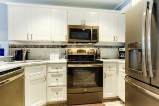 Walk to Beach Hilton Head Resort Condo with Pools! - Hilton Head Island - 1