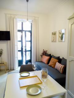 MODERNO ESTUDIO AL LADO DE LA CATEDRAL - 2