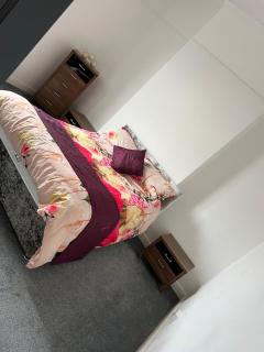 Quigley Buildings - Stylish Entire 2 bed House sleeps 5 Wigan - Private Garden - Free parking - Wifi - Secure garden - Pemberton - 7