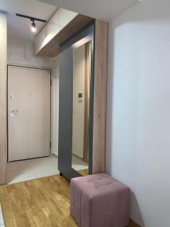 PINK Modern Apartment - 4