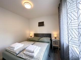 Stilvolles, frisch renoviertes 2Zi Apartment mit Küche und Balkon in Kliniknähe - Bad Oeynhausen - 8