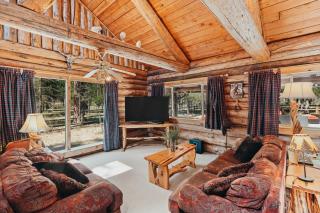 Beautiful Log home outside of Sisters - 2