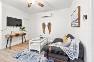 Intimate Casita Mia minutes away from Airport, Calle 8, Brickell, Coral Gables, The beach and more! - 9