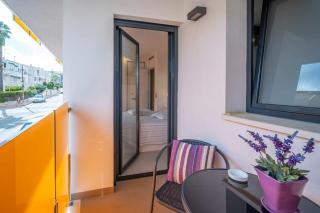 Soleado apartamento Alegria con piscina - 9