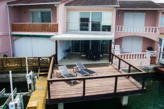 Crystal Waters - Modern Waterfront Villa - King Sized Bed - 235E - 3