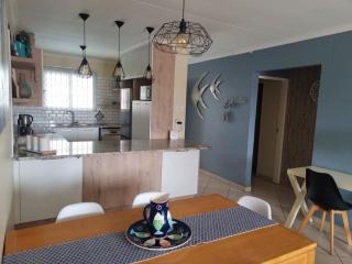 Salty Breeze Self Catering - Swakopmund - 7