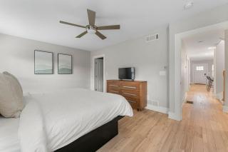 Large Modern Home Centrally located With Hot Tub - Atlanta - 5