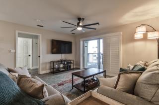 Stunning 2 Bedroom 2 Bath Oceanwalk Condo - 2