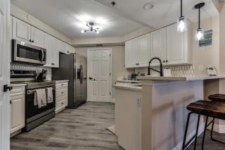 Stunning 2 Bedroom 2 Bath Oceanwalk Condo - New Smyrna Beach - 1
