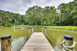 Waterfront Heathsville Cottage with Dock and Hot Tub! - Reedville - 8