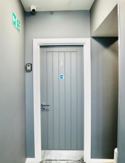 New Modern Apartment With FREE Private Parking - Plymouth - 8