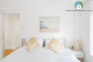 Central Apt-2Bed 2Bath-AC unit-By FabAccommodation - Bristol - 3