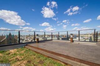 The Fishtown Blue Jay - Garage Parking Included! - 3