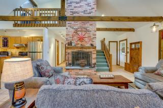 1 Mi to River Cabin with Fire Pit in Milanville! - - 5