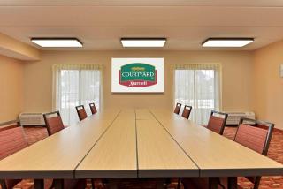 Courtyard by Marriott Dallas Northwest - 3