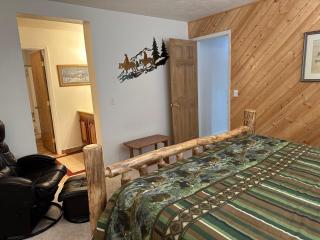 Long Shot Cabin - 2