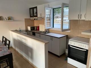 Beachside 2-Bed Bliss! - Blace - 9