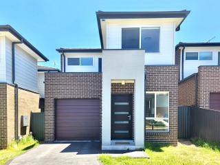 Bardia Quiet & Adorable Modern 5 Br House - 2