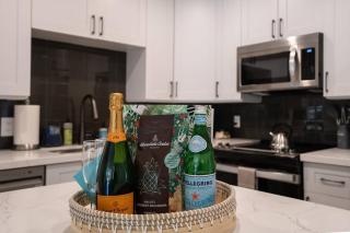 Chic and Central Ocean Dream Vista - 1