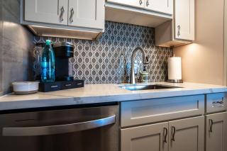 Modern and Relaxing Oceanfront Vistas - 1