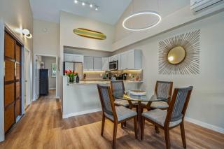 Modern & Tropical Oceanside Vistas - 6