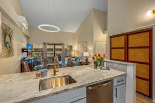 Modern & Tropical Oceanside Vistas - 4