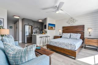 Chic & Elegant Oceanfront Vistas - 9